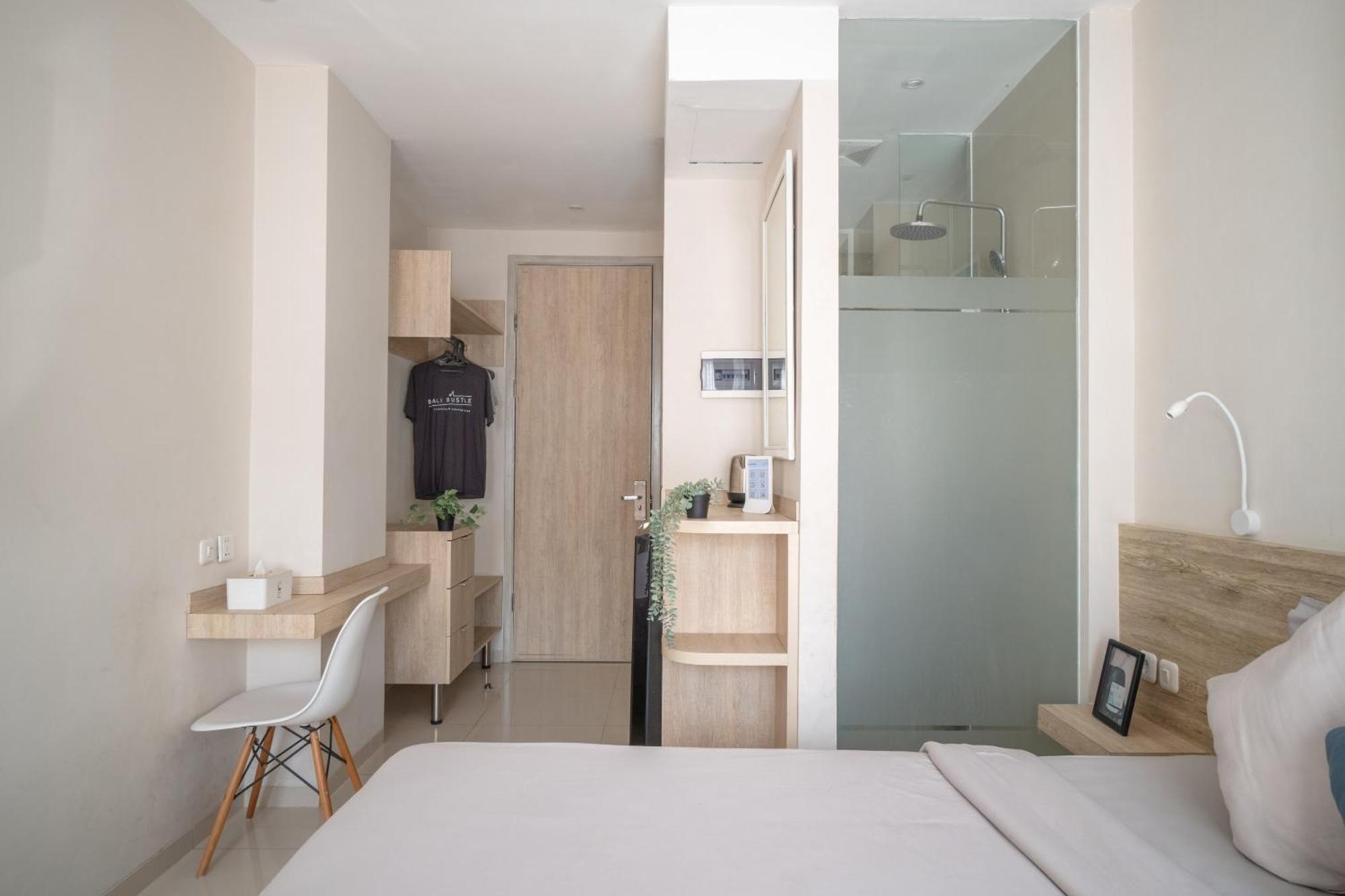 Bali Bustle Pararaton Coliving And Coworking Space レギャン エクステリア 写真