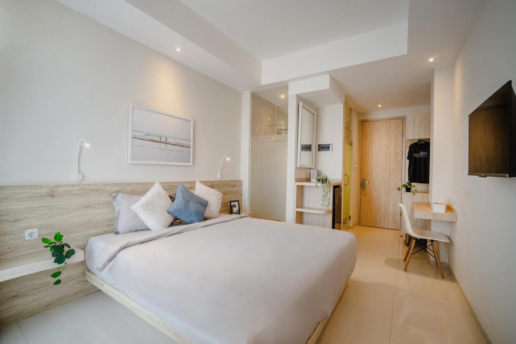 Bali Bustle Pararaton Coliving And Coworking Space レギャン エクステリア 写真