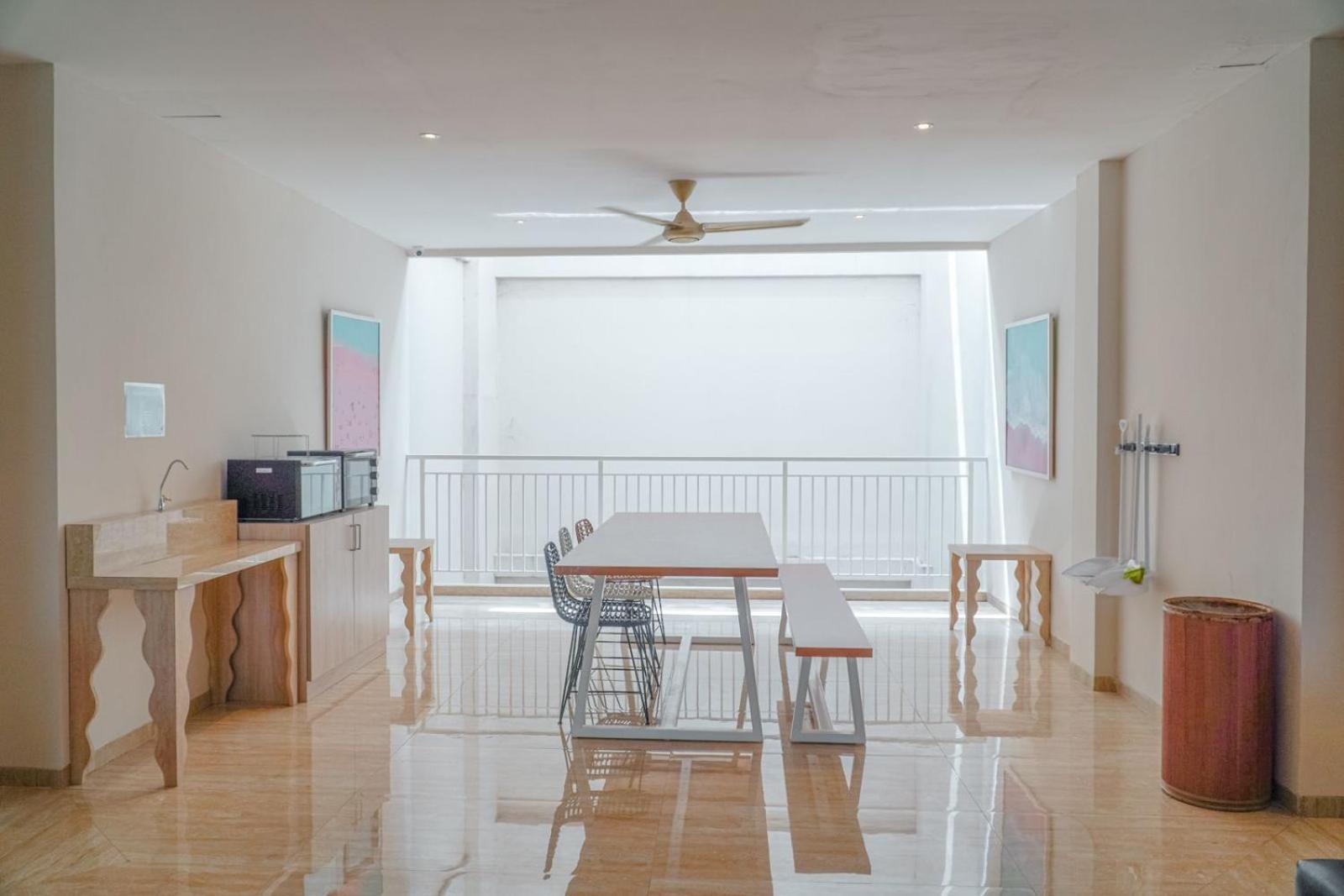 Bali Bustle Pararaton Coliving And Coworking Space レギャン エクステリア 写真