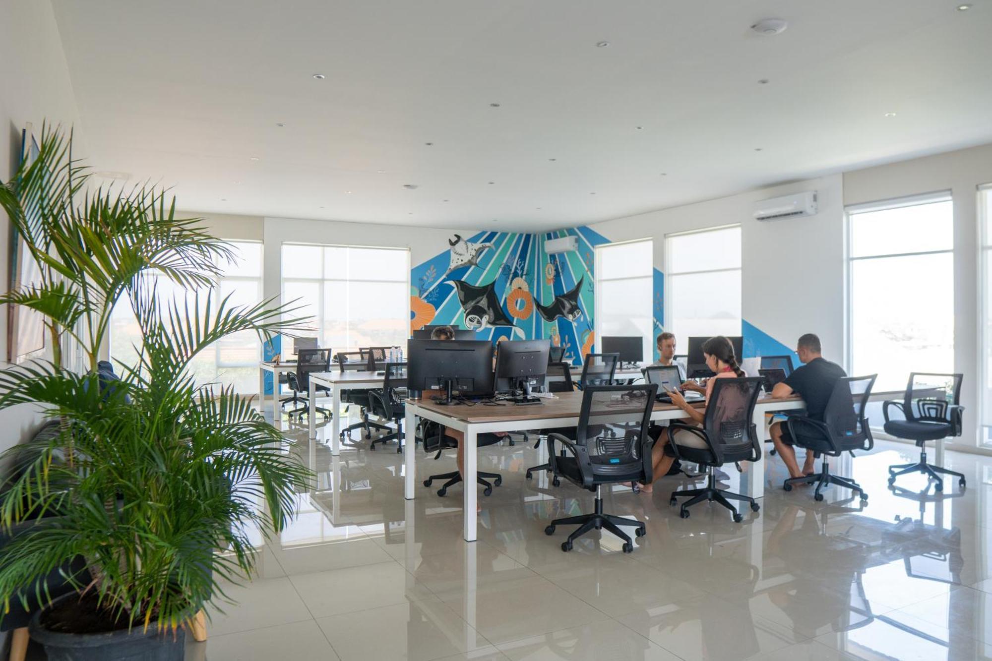 Bali Bustle Pararaton Coliving And Coworking Space レギャン エクステリア 写真